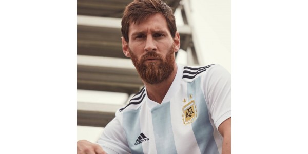 Islandzki gracz chce koszulki Messi